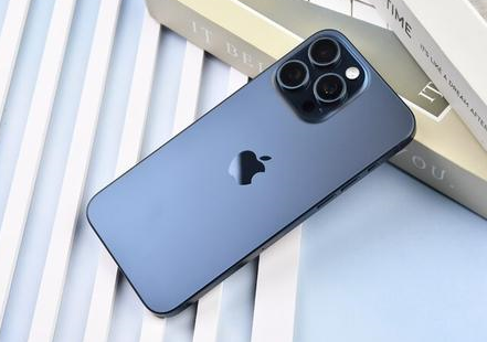 兴平苹果维修点分享iPhone 15 Pro Max屏幕更换全新实操风险 